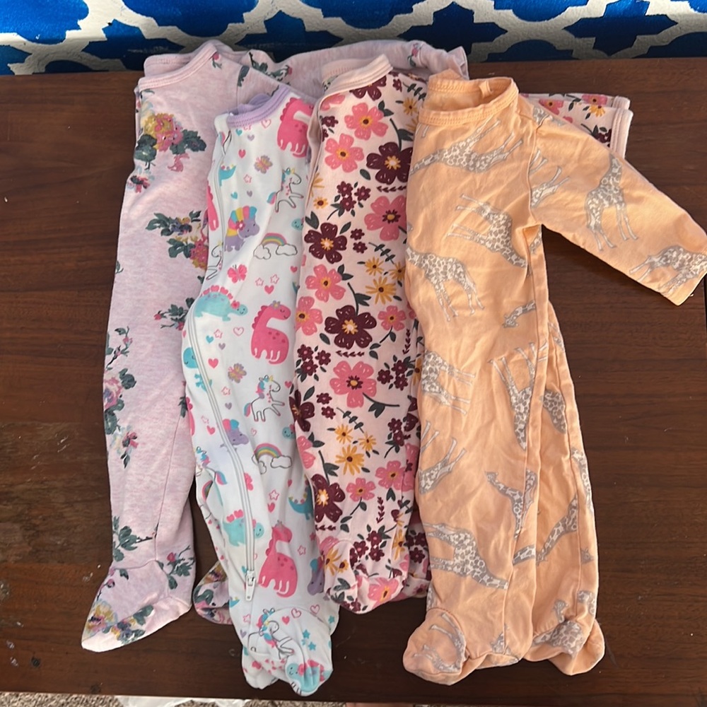 Set of 4 girls Pjs 0-3 months!